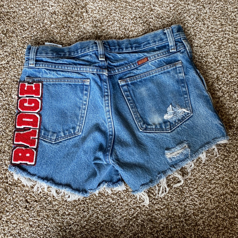 Wisconsin Badgers Custom Made Jean Shorts - Picture 2 of 6